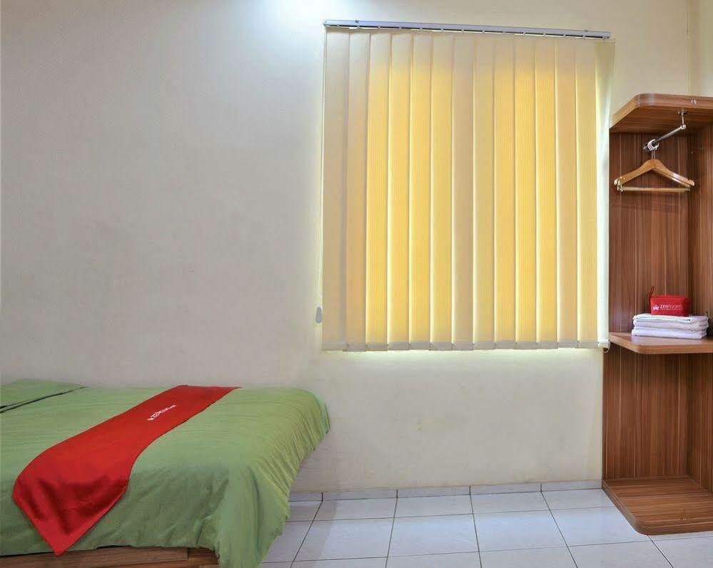 Green Apple Residence Near Sarinah Mitra Reddoorz Jakarta Extérieur photo